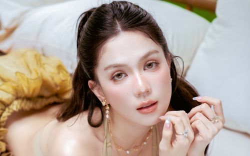 Clip 10 giây của Ngọc Trinh và người đặc biệt, một chi tiết gây xôn xao