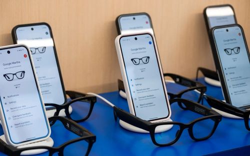 Điện thoại bị 'đe doạ' bởi kính thông minh của Google