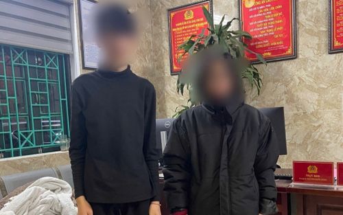 Thanh niên có biểu hiện bất thường ở cầu Nhật Tân, Công an tiếp cận liền rõ sự tình