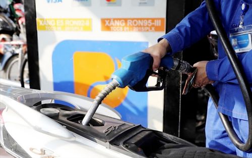 Giá xăng dầu hôm nay 15/12: Tăng nhẹ trở lại