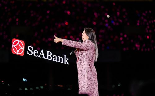 Concert See The Light: 40.000 người bùng nổ trong từng khoảnh khắc thăng hoa