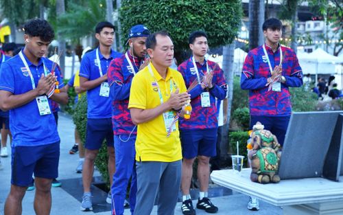 Thái Lan làm lễ cầu may mắn trước khi đấu U22 Việt Nam