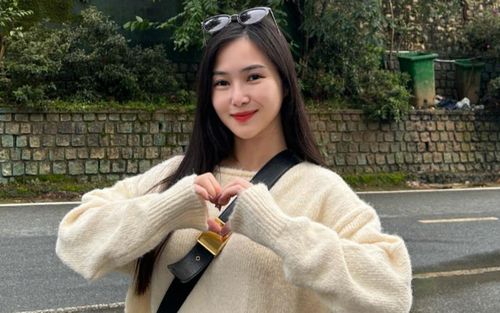 Máy ảnh giá 8 chữ số của ca sĩ Hương Tràm