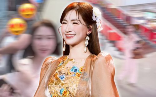 Hòa Minzy được bắt gặp mặc đồ bộ, mang 'bảo bối' hát Bắc Bling nơi công cộng