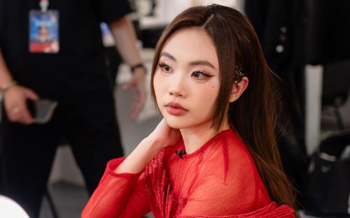 Phương Mỹ Chi lại bị réo gọi