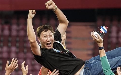 HLV Kim Sang Sik: Từ bị sa thải đến đỉnh cao Đông Nam Á