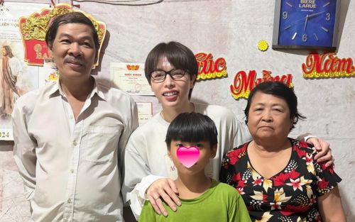 Đức Phúc lên tiếng về sự thật câu chuyện 'bác tài xế bị hủy chuyến vì chạy xe cũ'