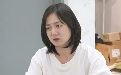 Con số 1,79 tỷ đồng liên quan đến nữ diễn viên bị tố 'tác động vật lý', quỵt tiền cấp dưới gây xôn xao cõi mạng