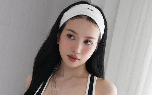 Chiếc túi thị phi của Sĩ Thanh