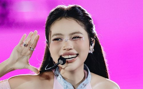 Chiếc máy kỳ lạ của Phương Mỹ Chi