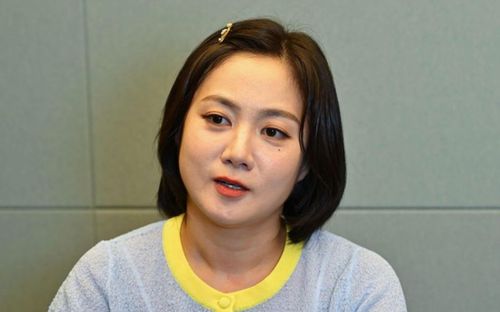 Park Na Rae tuyên bố tạm dừng hoạt động sau bê bối