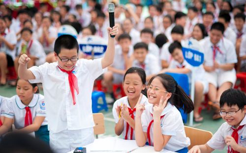 Miễn phí bữa ăn trưa cho học sinh: Giảm gánh nặng, tăng niềm vui học tập