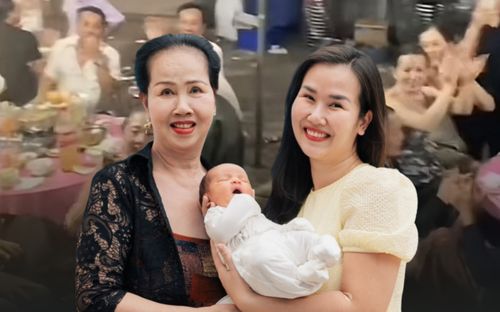 Võ Hạ Trâm hát đám cưới với mẹ ruột, dân mạng bất ngờ trước giọng hát phụ huynh
