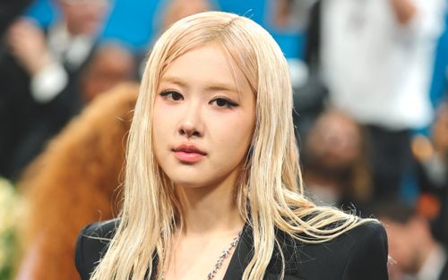 Rosé 'phục thù' sau lần bị chê nhạt nhẽo