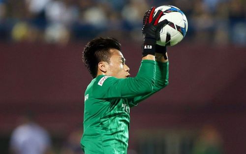 Khép lại với thủ môn Bùi Tiến Dũng