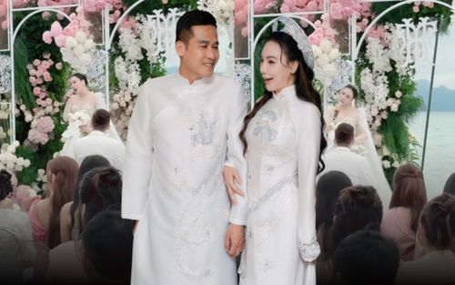 Clip Hồ Quỳnh Hương hát trong đám cưới của mình, chú rể say sưa theo dõi