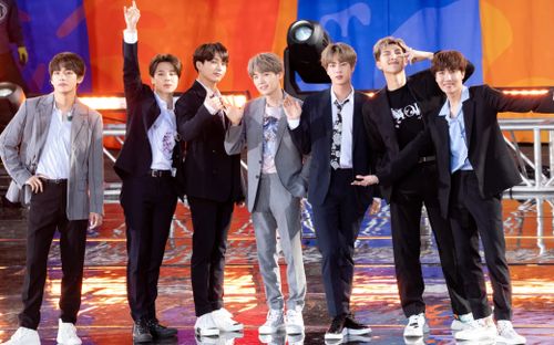 Đài truyền hình Trung Quốc phủ nhận tin mời BTS, SEVENTEEN biểu diễn