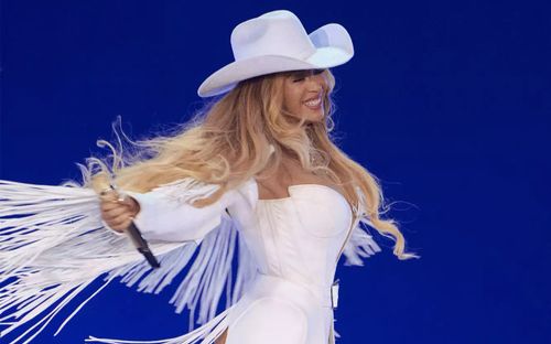 Hành động 5 giây trong concert khiến Beyoncé bị dọa kiện