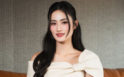 Hoa hậu 'bị tước danh hiệu' vượt mặt Ý Nhi