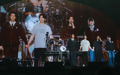 Concert của DAY6 tại Indonesia khiến fan phẫn nộ, JYP Entertainment lên tiếng xin lỗi