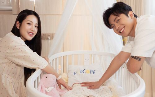 Puka chính thức sinh con đầu lòng, Gin Tuấn Kiệt vỡ òa khi 'lên chức'