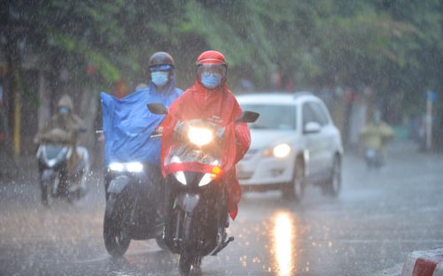 Mưa lớn sầm sập lại sắp đổ bộ miền Bắc