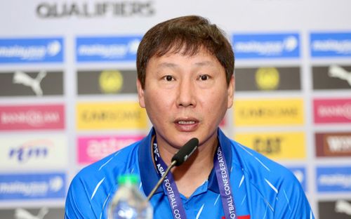 Bất công với HLV Kim Sang Sik