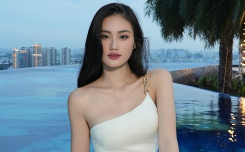 Lộ hành động vỏn vẹn 5 giây, bạn trai Ý Nhi vướng tranh cãi dữ dội