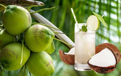 Có nên uống nước dừa vào buổi sáng?