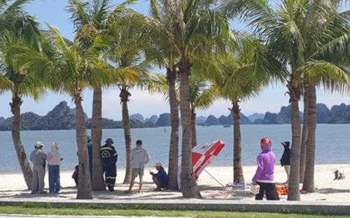 Ông bố trẻ Quảng Ninh mất tích khi đi tắm biển, con trai đứng đợi lạc lõng trên bờ đến đêm
