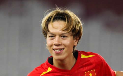 Tiền vệ Viktor Lê đã đúng