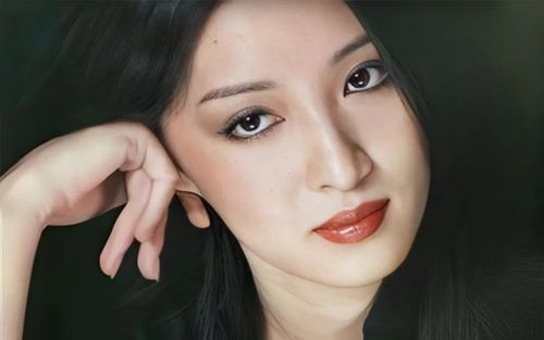 Đệ nhất mỹ nhân showbiz ly hôn sau 90 ngày cưới, mẹ ruột từ mặt
