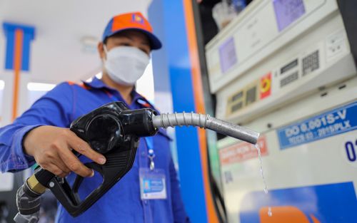 Giá xăng dầu hôm nay 26/8: Tăng cực mạnh