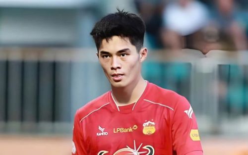 Thủ môn Trần Trung Kiên chơi hay đến kinh ngạc trước Thanh Hóa