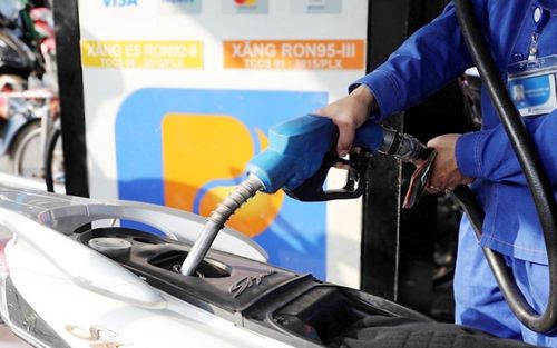 Giá xăng dầu hôm nay 1/1: Tiếp tục giảm ngày đầu năm mới