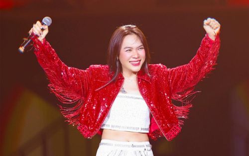 Vòng eo quyến rũ của Mỹ Tâm khi mặc áo crop top