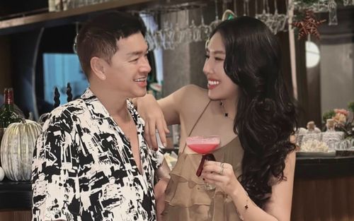 Vợ 9X của nghệ sĩ Quang Minh khoe quà 'khủng' nhận được từ chồng