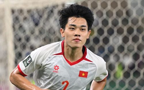 Báo Hàn Quốc nói thẳng đẳng cấp tiền đạo Đình Bắc
