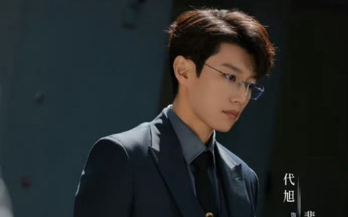 Nam phụ trong Yết Hí vượt mặt Trần Tinh Húc, gây sốt mạng xã hội