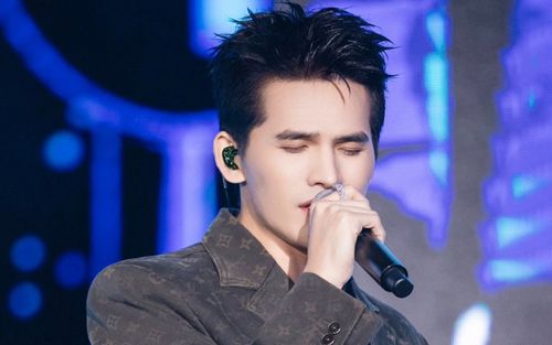 Xúc động cuộc trò chuyện giữa Quốc Thiên và chồng nữ khán giả vừa qua đời