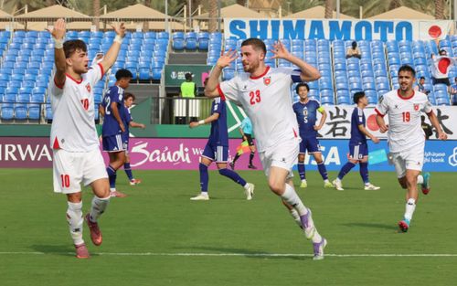 Bại tướng của U23 Việt Nam suýt loại U23 Nhật Bản