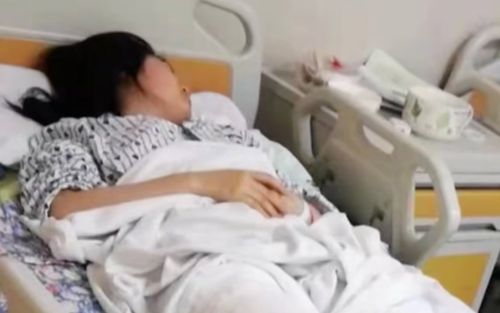 Con gái 18 tuổi bị cha mẹ từ mặt vì mắc bệnh ung thư, tuyên bố một câu gây nghẹn ngào