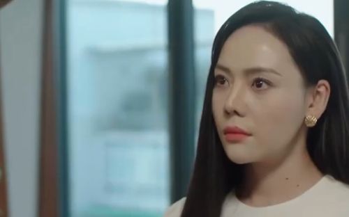 Phim giờ vàng tối nay 2/1: Huyền Trang tỏ vẻ yếu đuối trước mặt người tình