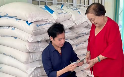 Danh ca Ngọc Sơn làm điều ý nghĩa trước Tết Nguyên đán