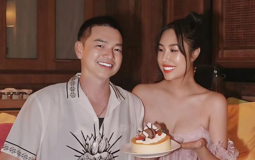 Nghệ sĩ Quang Minh và vợ kém 37 tuổi khoe tin vui