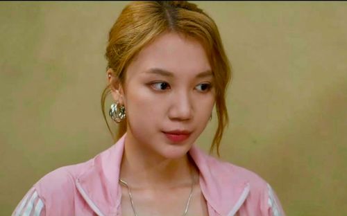 Nữ diễn viên phim giờ vàng 'diễn như không diễn' gây sốt