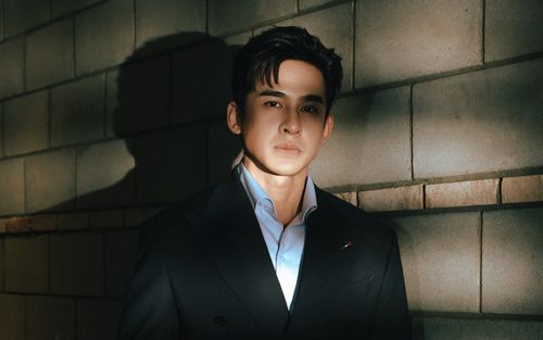 Bất ngờ với nam thần vượt mặt Tuấn Trần