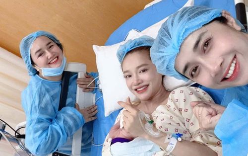 Chị Nhã Phương chia sẻ thời khắc đặc biệt khi em gái sinh con lần 3