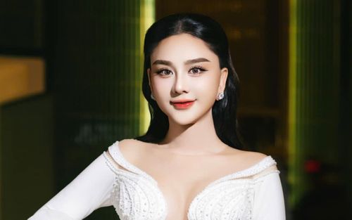 Lâm Khánh Chi từ chối hát đám cưới có cát xê 2 tỷ