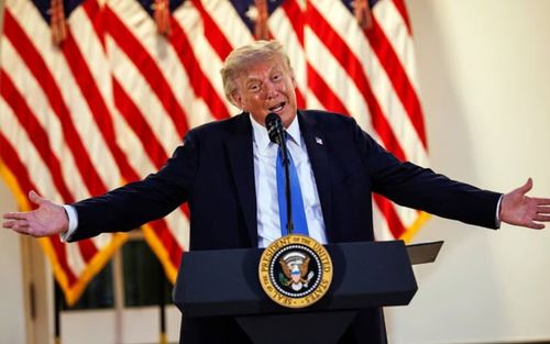 Thẩm phán Mỹ ra lệnh tạm dừng quảng cáo ca ngợi ông Trump bằng tiền thuế của người dân